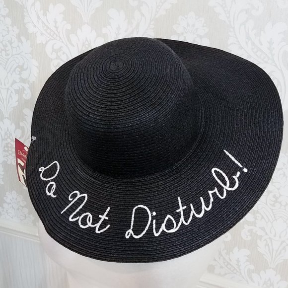 NWT Do Not Disturb Embroidered Black Floppy Beach Sun Hat Travel Relax Sz M / L - Picture 2 of 3